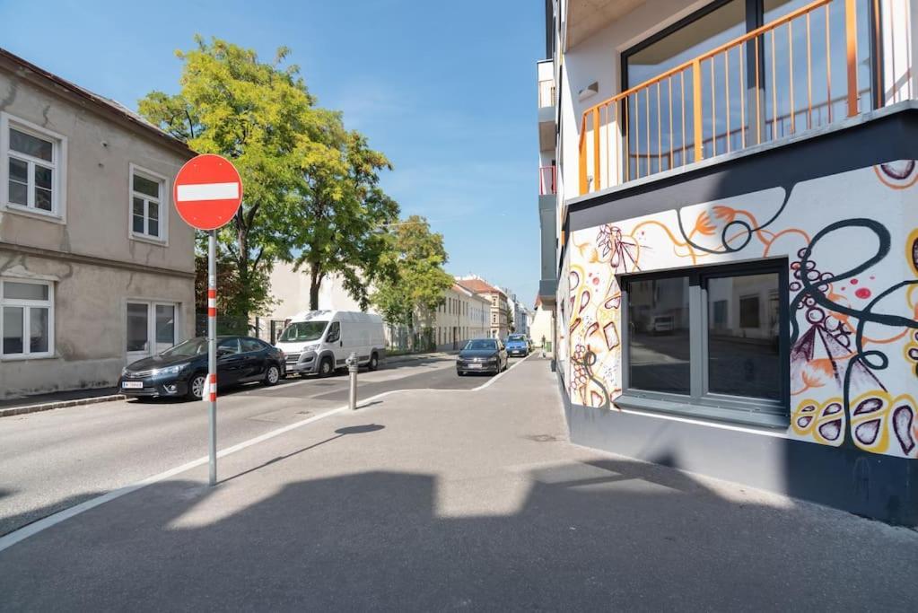 דירות וינה Neu Und Hell In Zentraler Ruhelage Mit Parkplatz מראה חיצוני תמונה