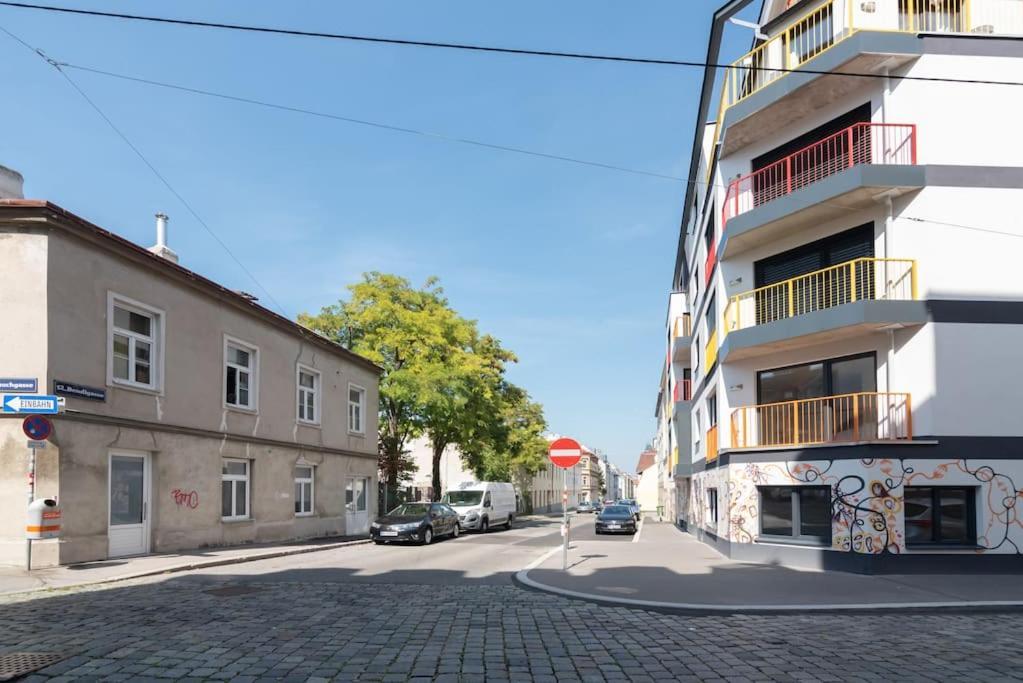 דירות וינה Neu Und Hell In Zentraler Ruhelage Mit Parkplatz מראה חיצוני תמונה