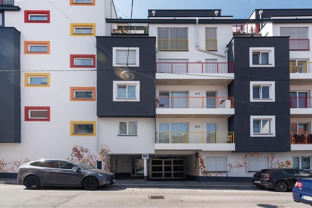 דירות וינה Neu Und Hell In Zentraler Ruhelage Mit Parkplatz מראה חיצוני תמונה