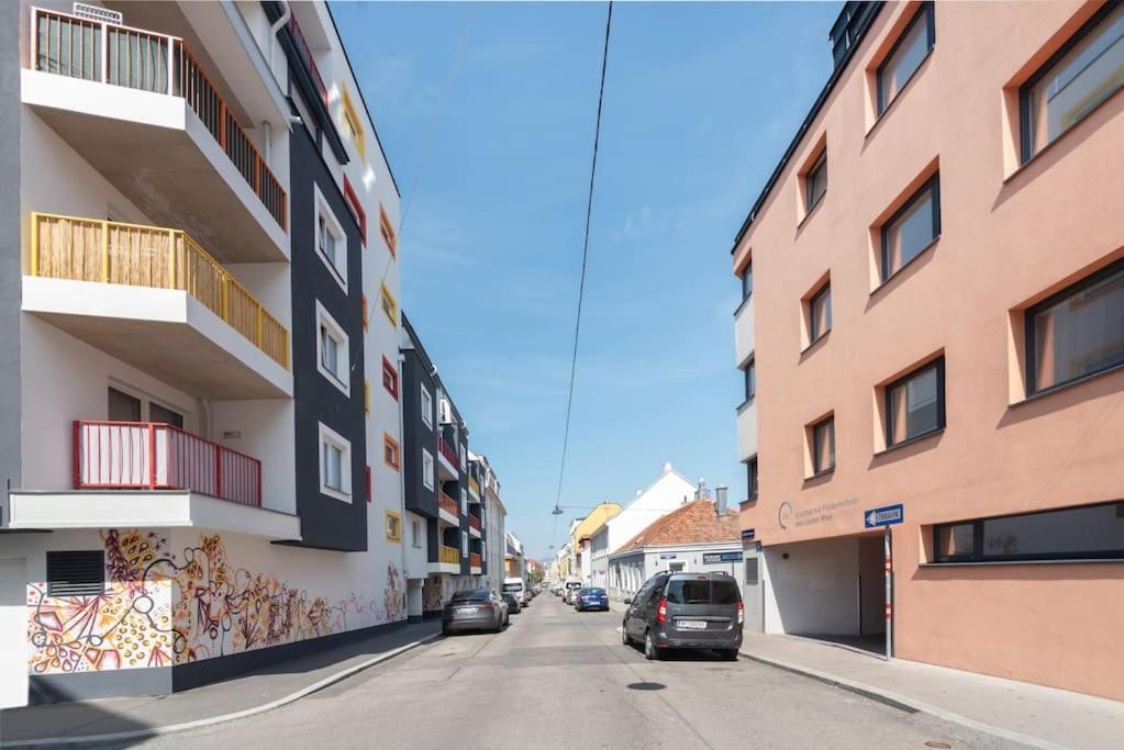 דירות וינה Neu Und Hell In Zentraler Ruhelage Mit Parkplatz מראה חיצוני תמונה
